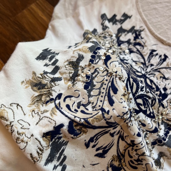 y2k Olsen Europe Beaded Sequinned Graphic Cap-Sleeve V-Neck Blouse - Picture 2 of 6